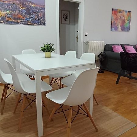 Sant Jordi Pisos - Dos De Maig Apartment บาร์เซโลนา ภายนอก รูปภาพ