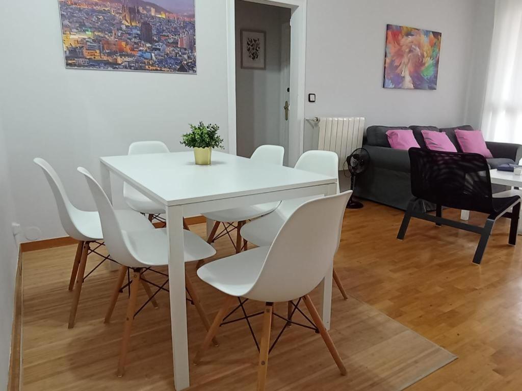 Sant Jordi Pisos - Dos De Maig Apartment บาร์เซโลนา ภายนอก รูปภาพ